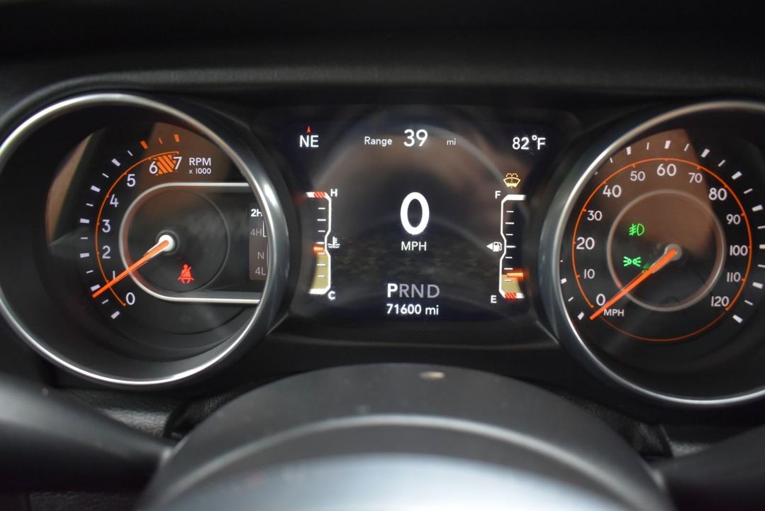 2018 Jeep Wrangler Unlimited Sahara 4x4 w/2.0L I4 DOHC DI TURBO ETORQUE,