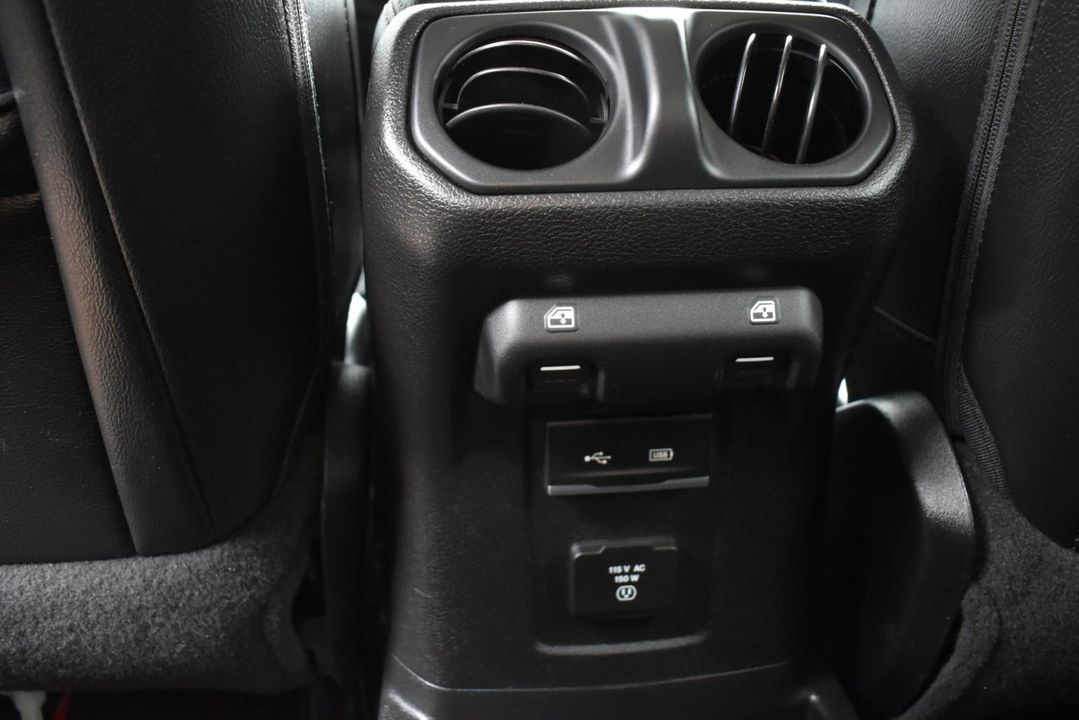 2018 Jeep Wrangler Unlimited Sahara 4x4 w/2.0L I4 DOHC DI TURBO ETORQUE,