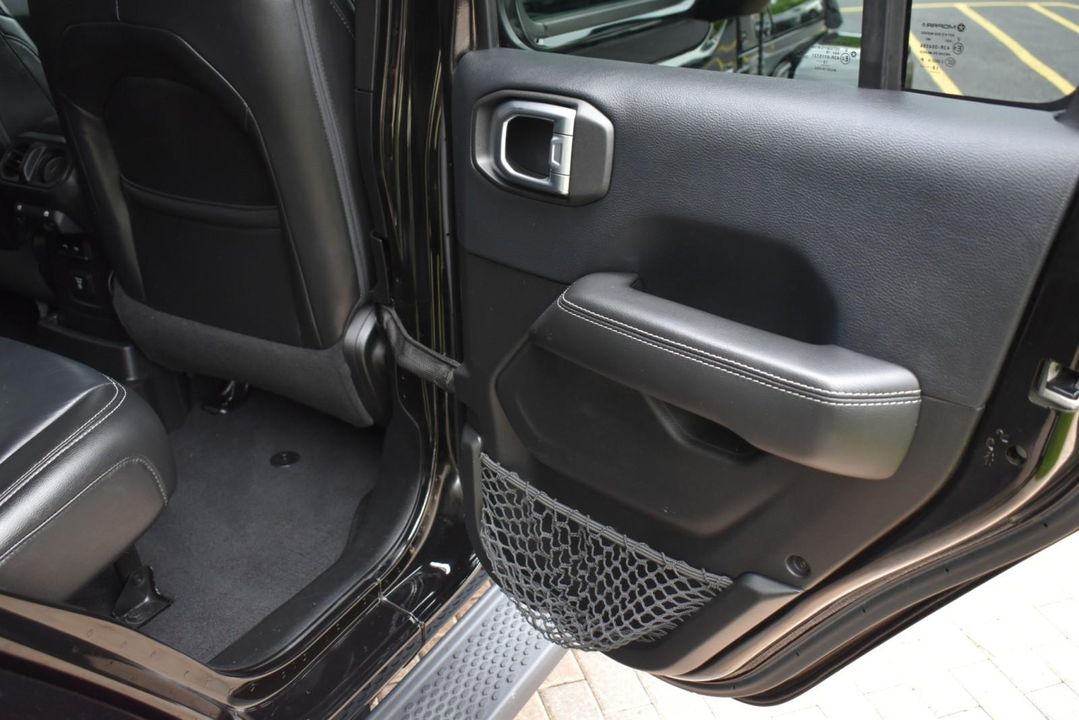 2018 Jeep Wrangler Unlimited Sahara 4x4 w/2.0L I4 DOHC DI TURBO ETORQUE,