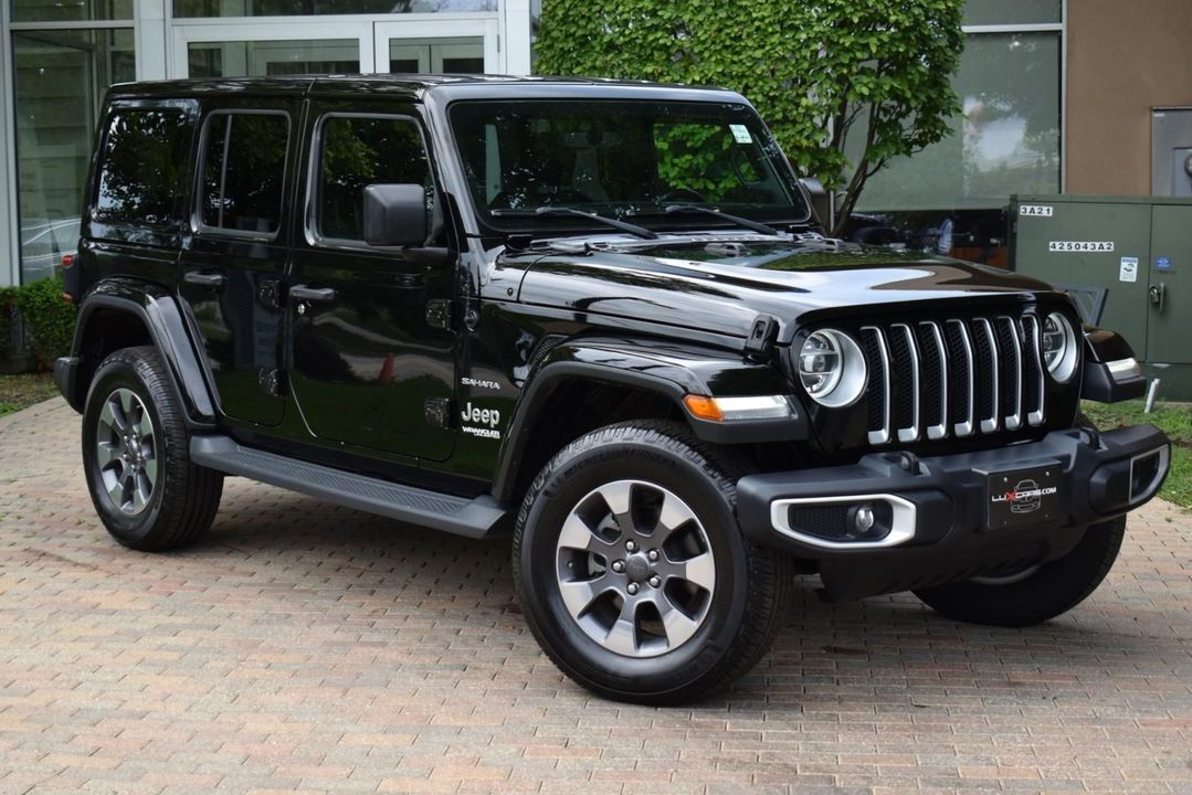 2018 Jeep Wrangler Unlimited Sahara 4x4 w/2.0L I4 DOHC DI TURBO ETORQUE,