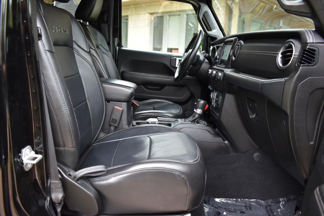 2018 Jeep Wrangler Unlimited Sahara 4x4 w/2.0L I4 DOHC DI TURBO ETORQUE,