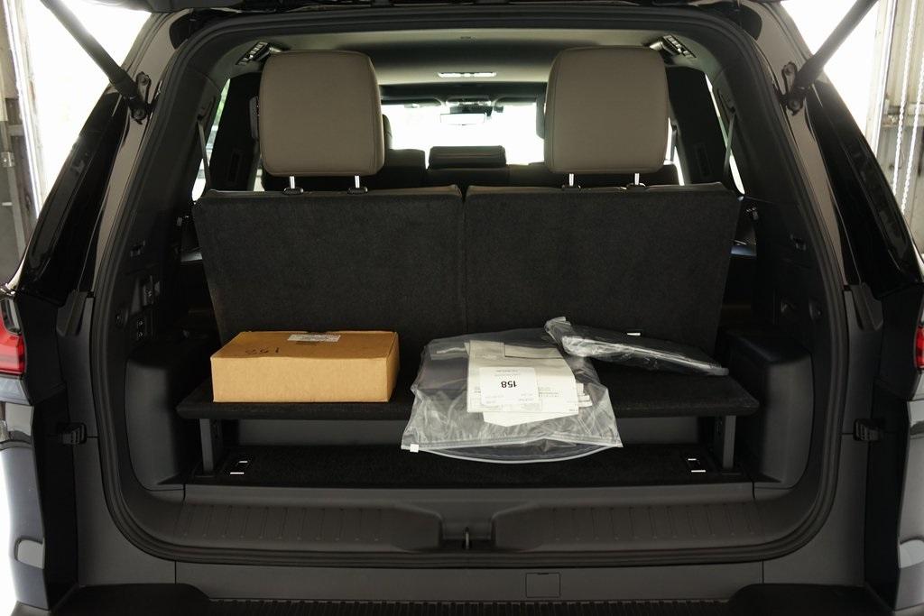 2025 Lexus LX 700H