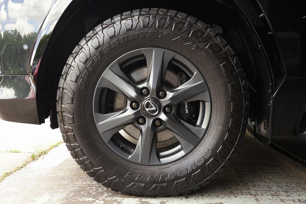 2025 Lexus LX 700H
