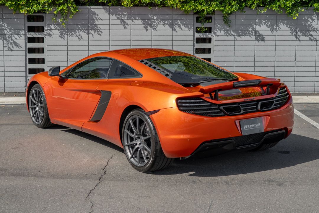 2012 McLaren MP4-12C
