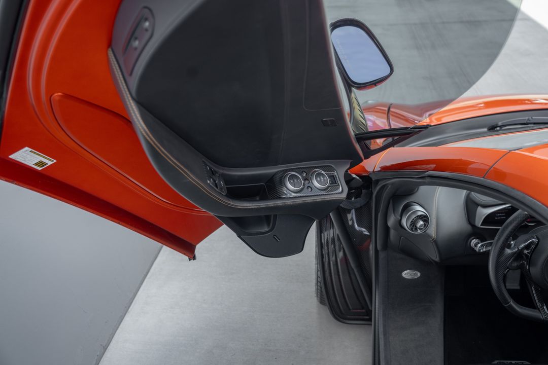 2012 McLaren MP4-12C