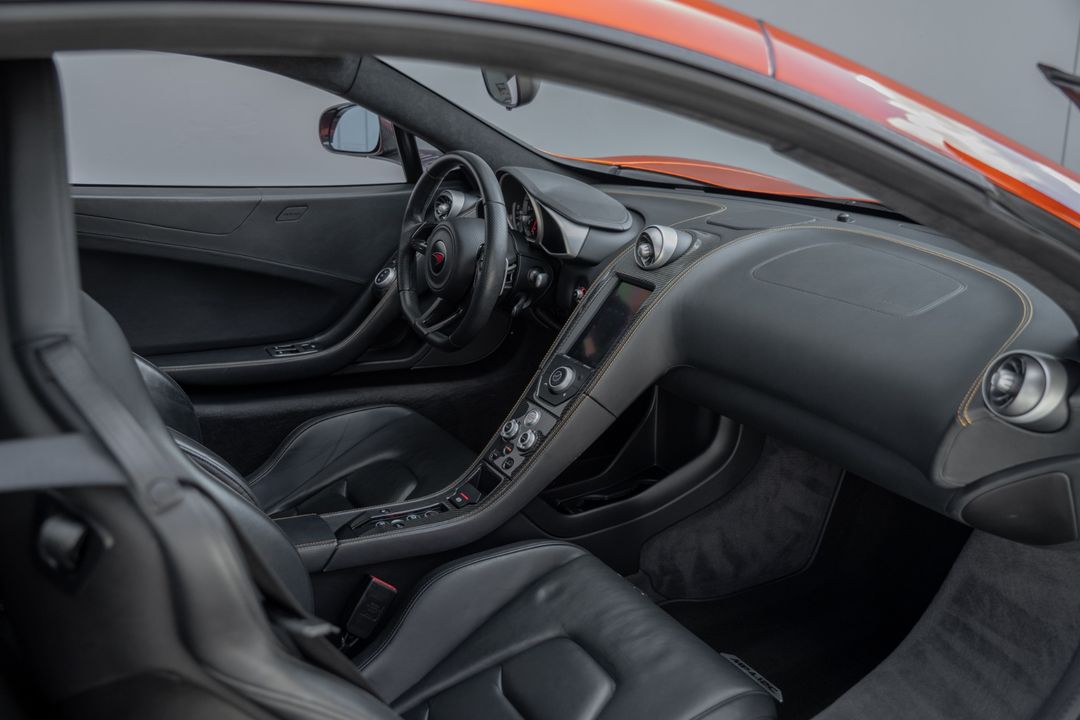 2012 McLaren MP4-12C