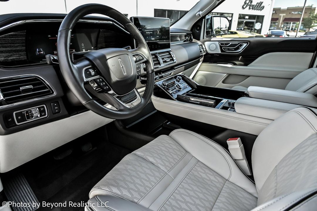 2024 Lincoln Navigator
