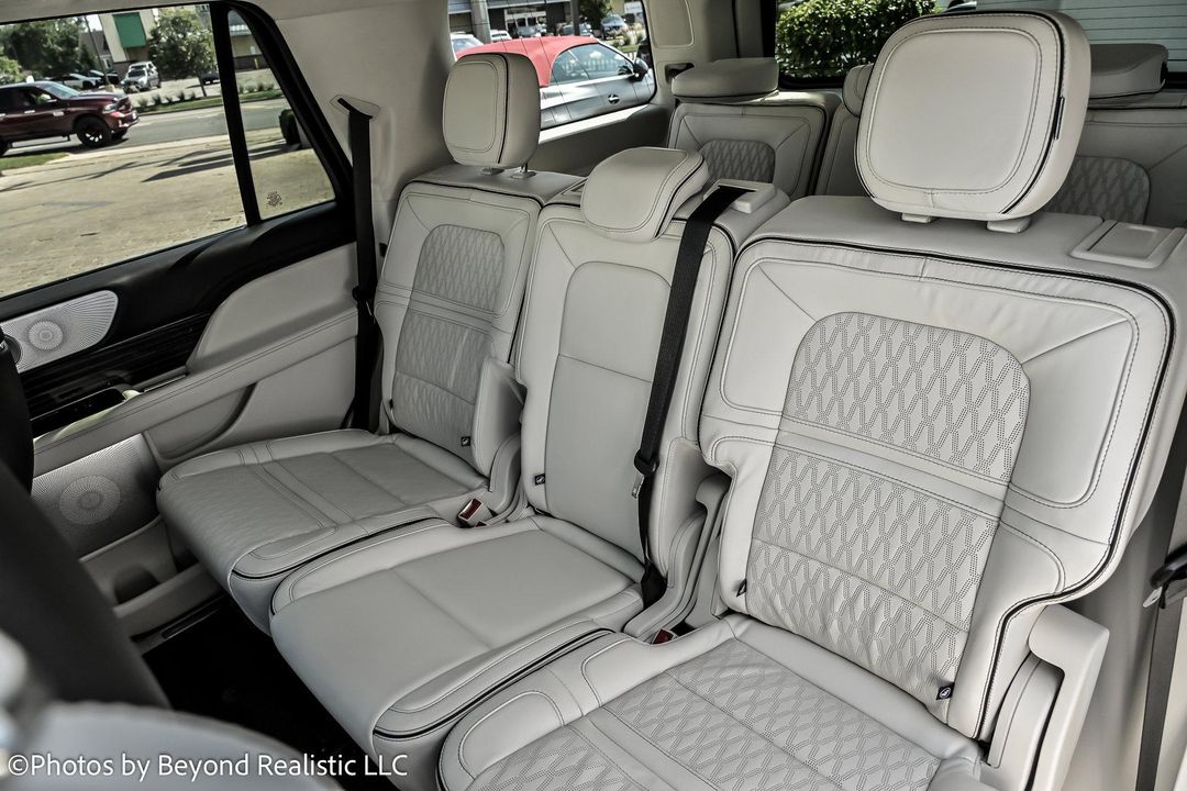 2024 Lincoln Navigator