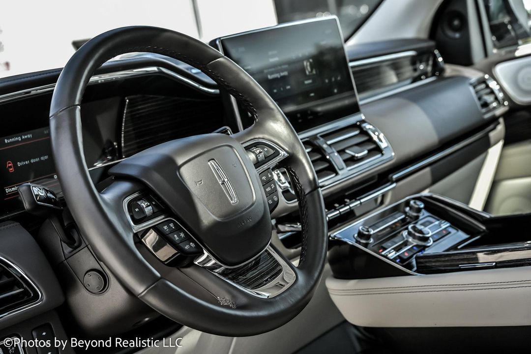 2024 Lincoln Navigator