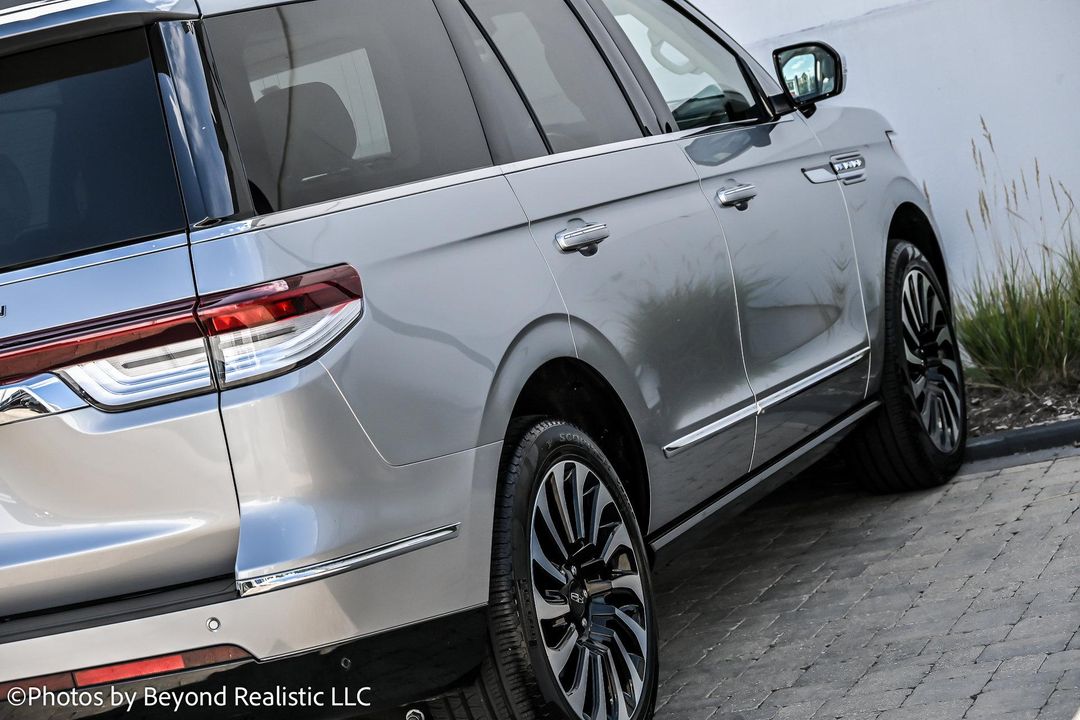 2024 Lincoln Navigator