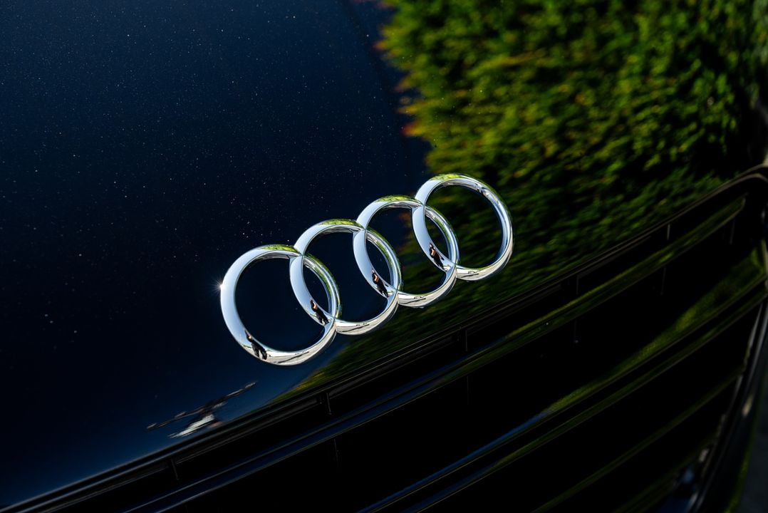 2014 Audi R8 (Gated Manual)