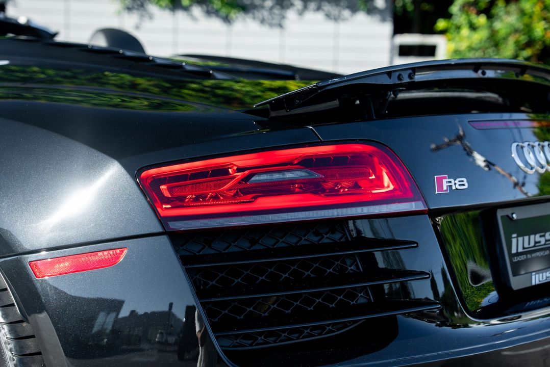 2014 Audi R8 (Gated Manual)