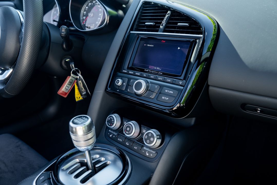 2014 Audi R8 (Gated Manual)