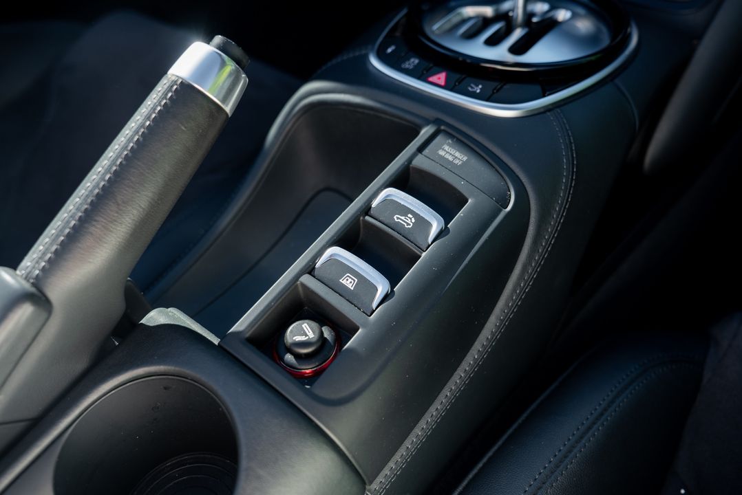 2014 Audi R8 (Gated Manual)