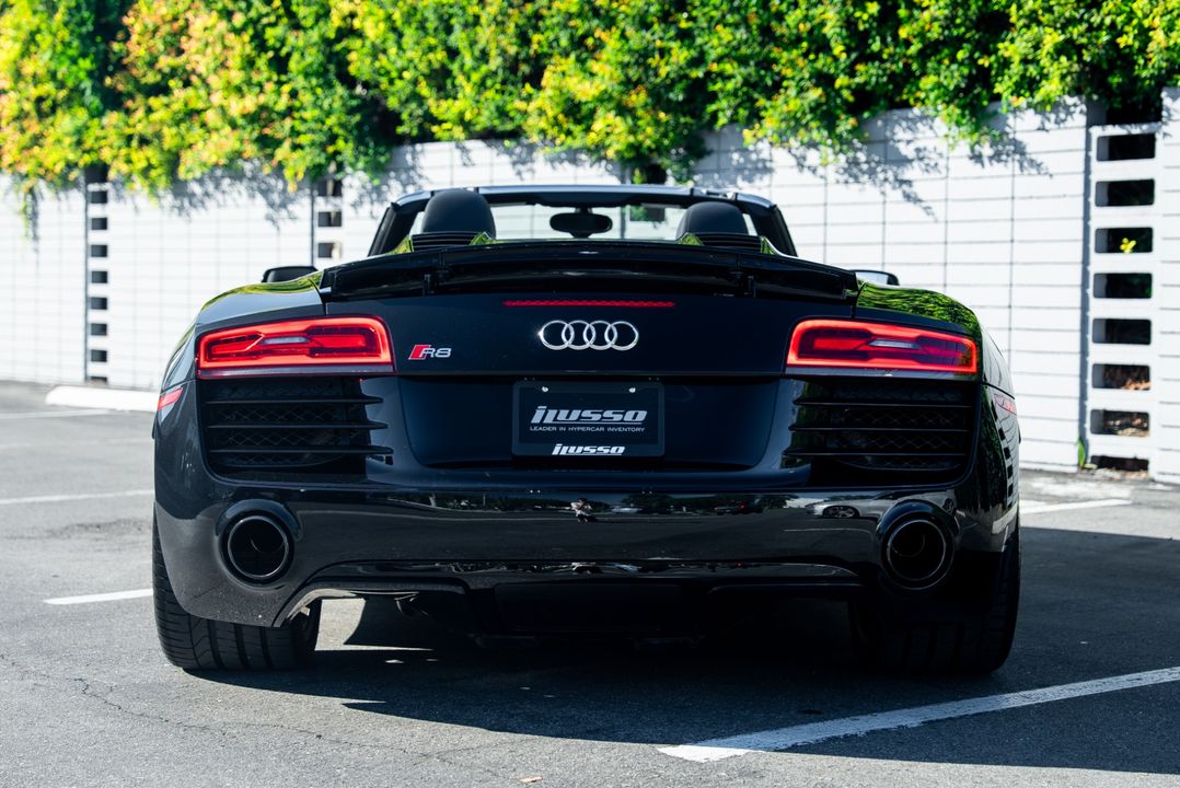2014 Audi R8 (Gated Manual)