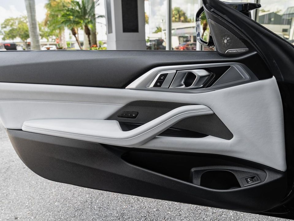 2022 BMW M4