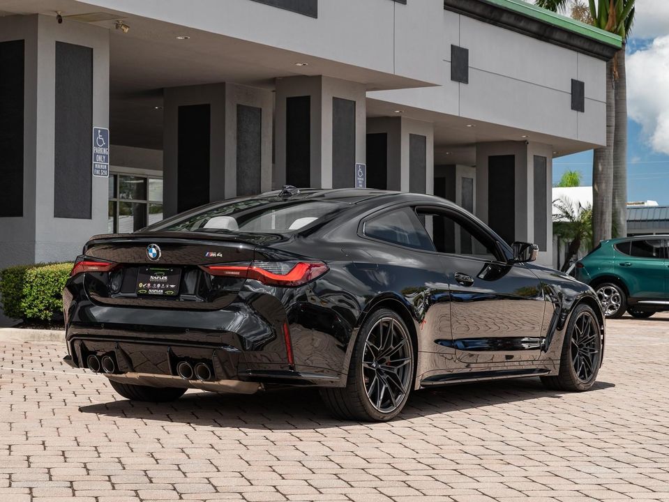 2022 BMW M4
