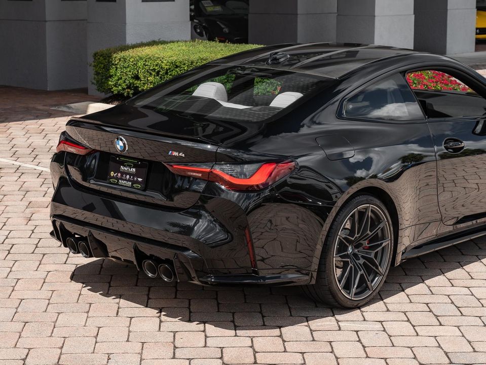 2022 BMW M4