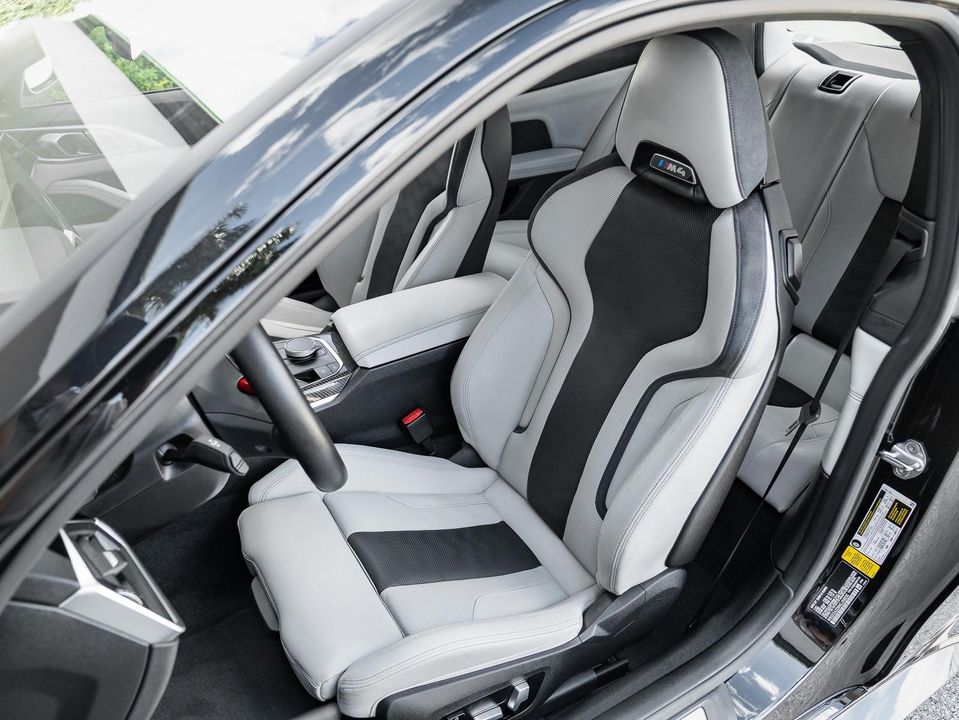 2022 BMW M4