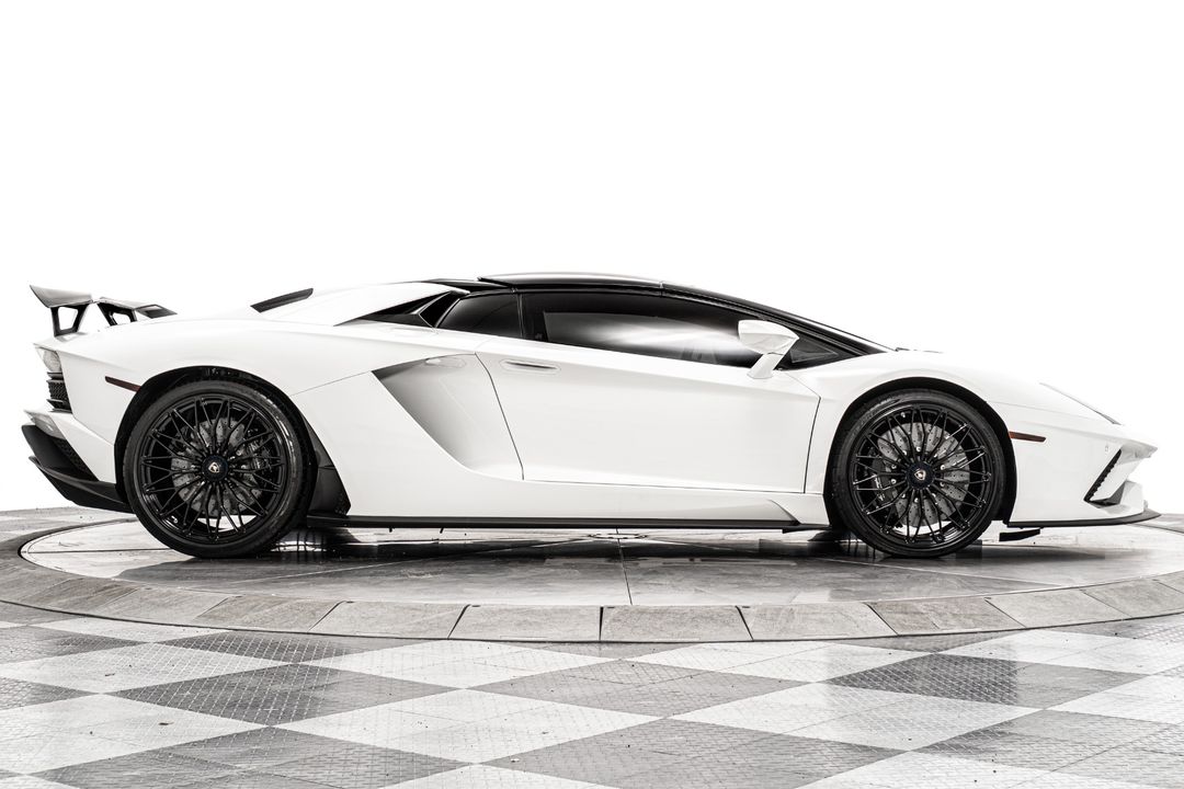 2019 Lamborghini Aventador