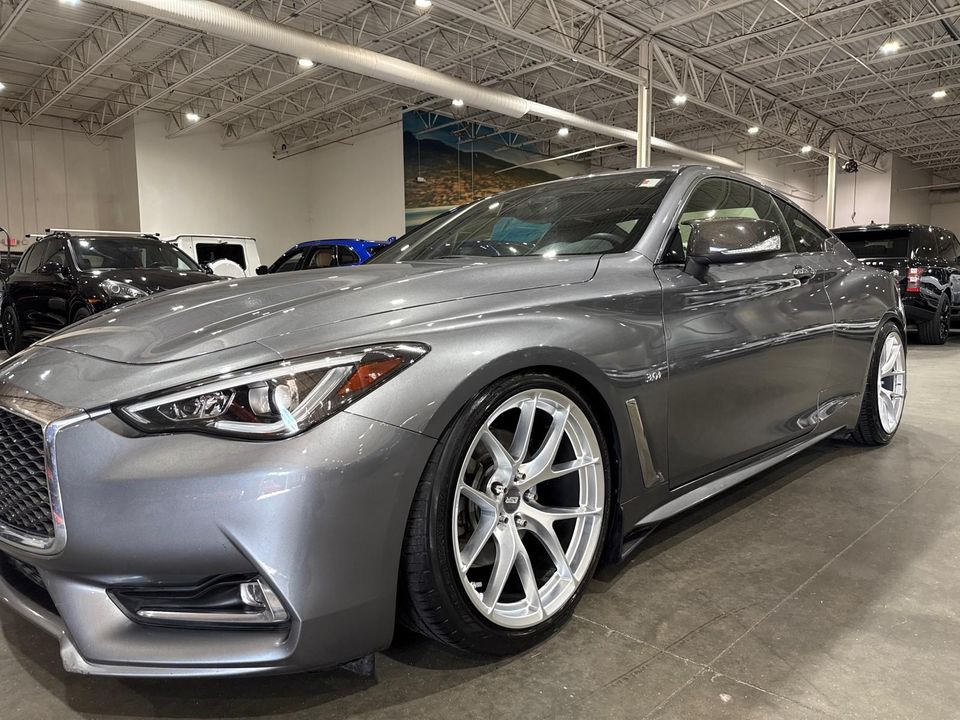 2017 INFINITI Q60