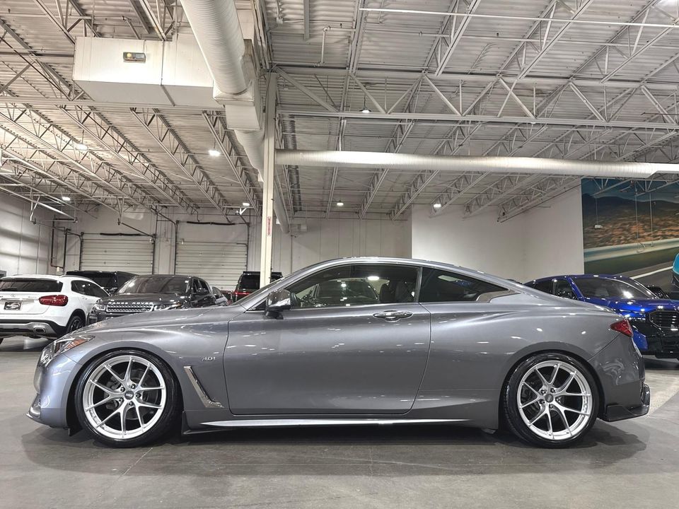 2017 INFINITI Q60