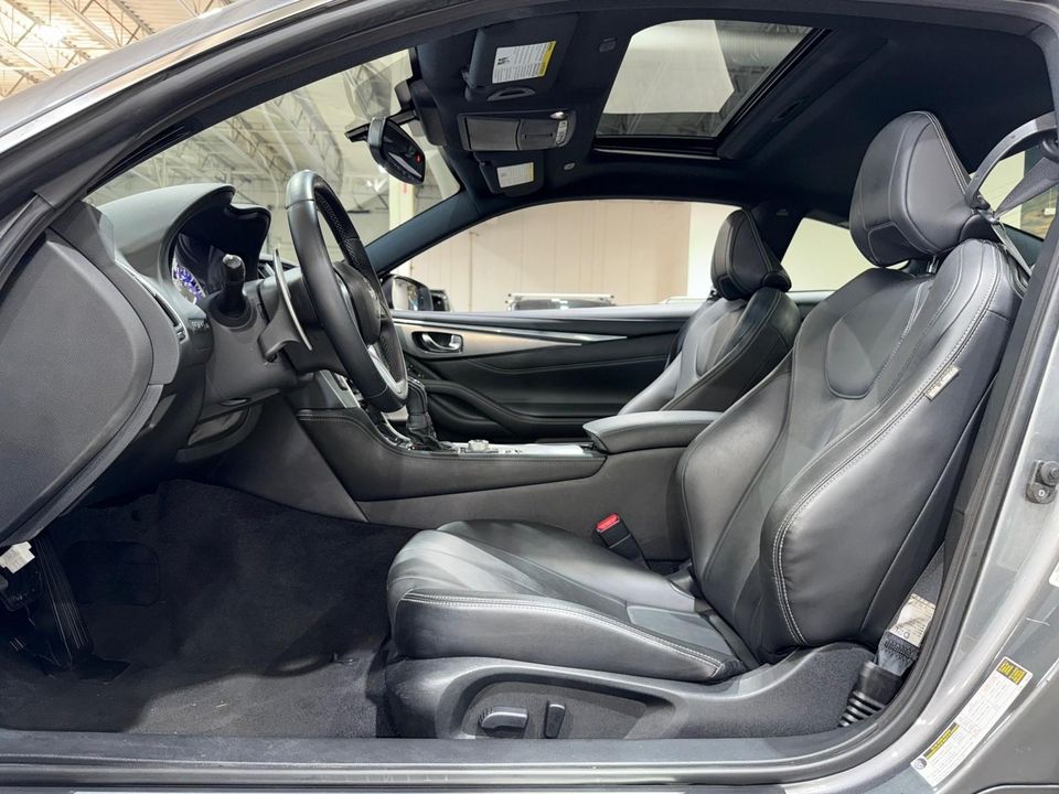 2017 INFINITI Q60