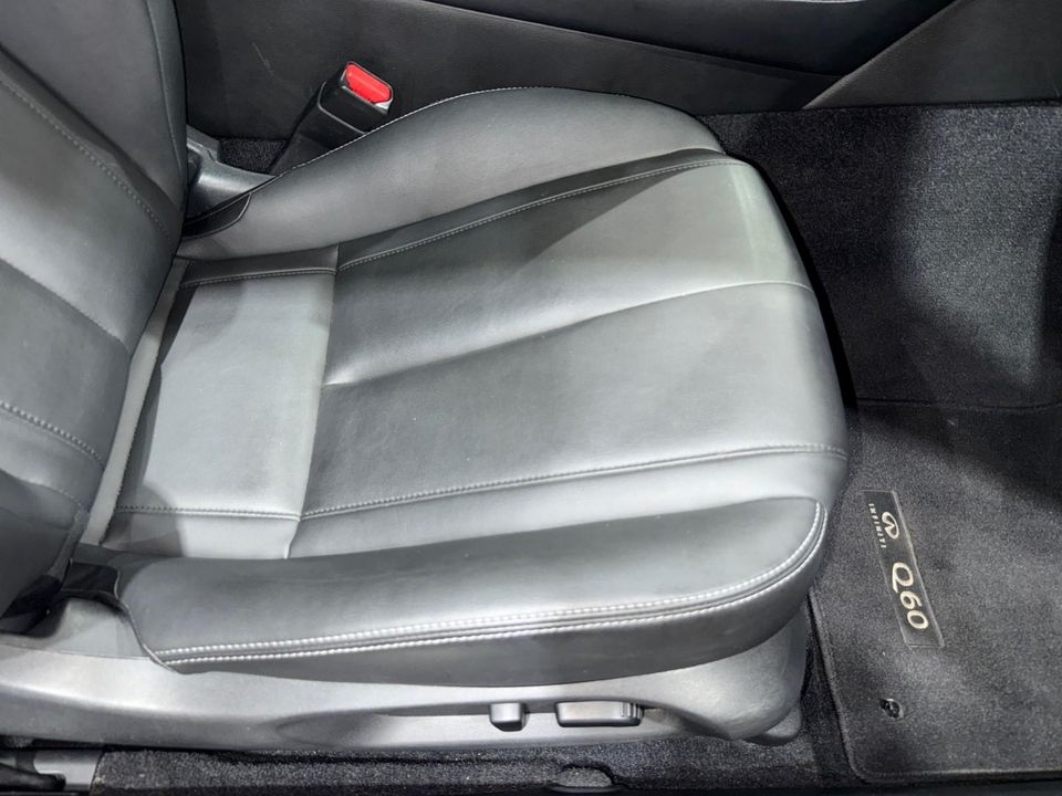 2017 INFINITI Q60