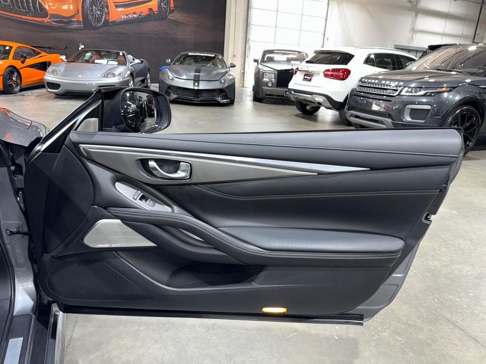2017 INFINITI Q60