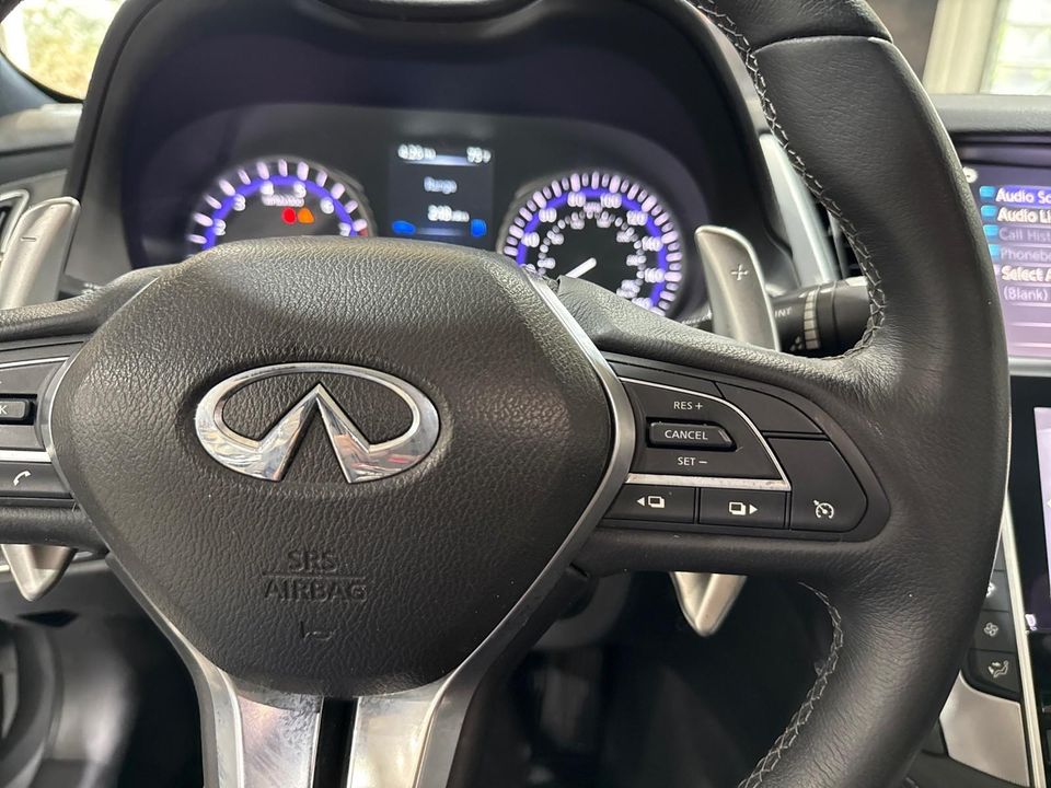 2017 INFINITI Q60