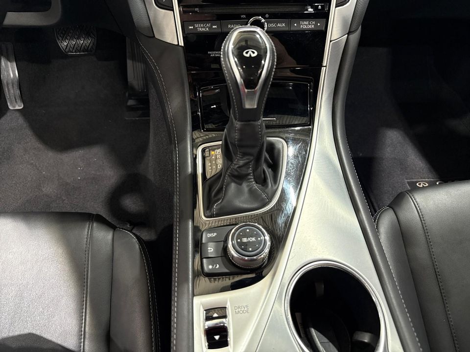 2017 INFINITI Q60