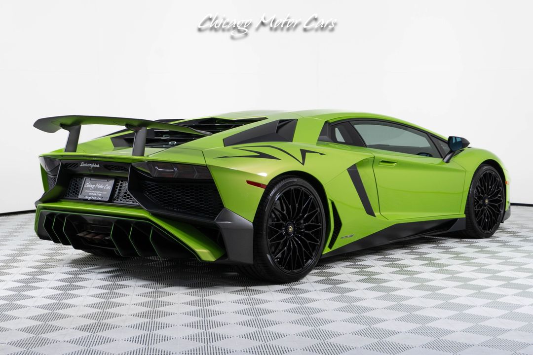 2016 Lamborghini Aventador SV