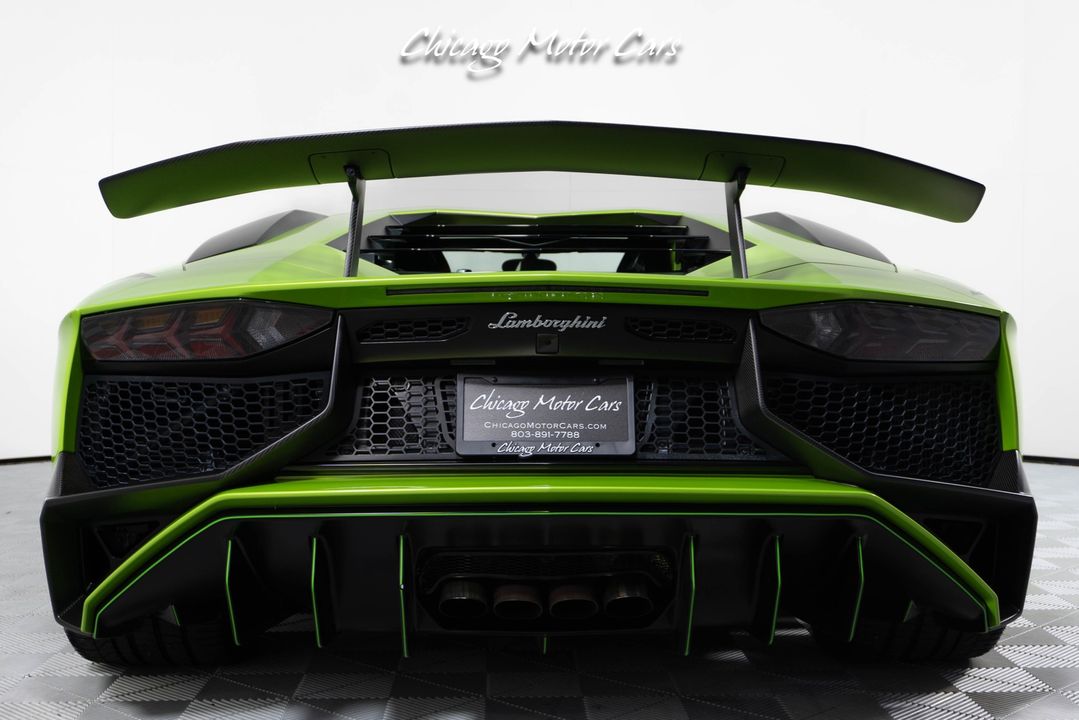 2016 Lamborghini Aventador SV