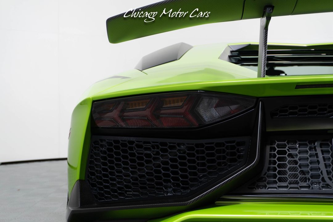 2016 Lamborghini Aventador SV