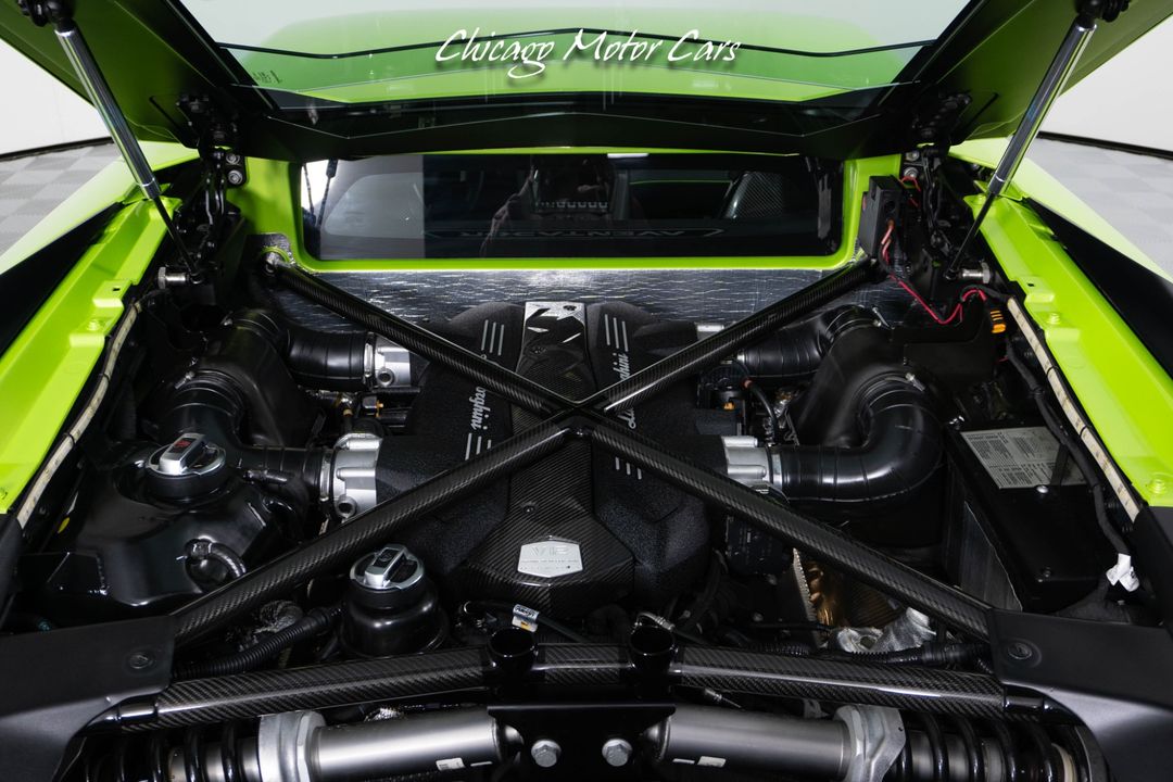 2016 Lamborghini Aventador SV