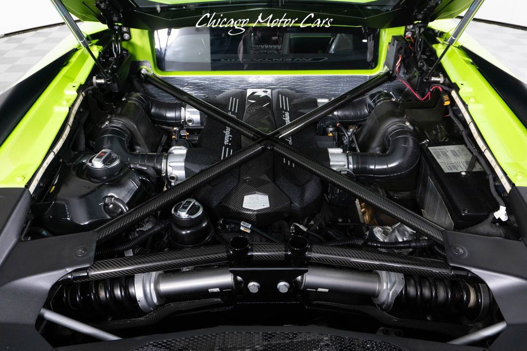 2016 Lamborghini Aventador SV