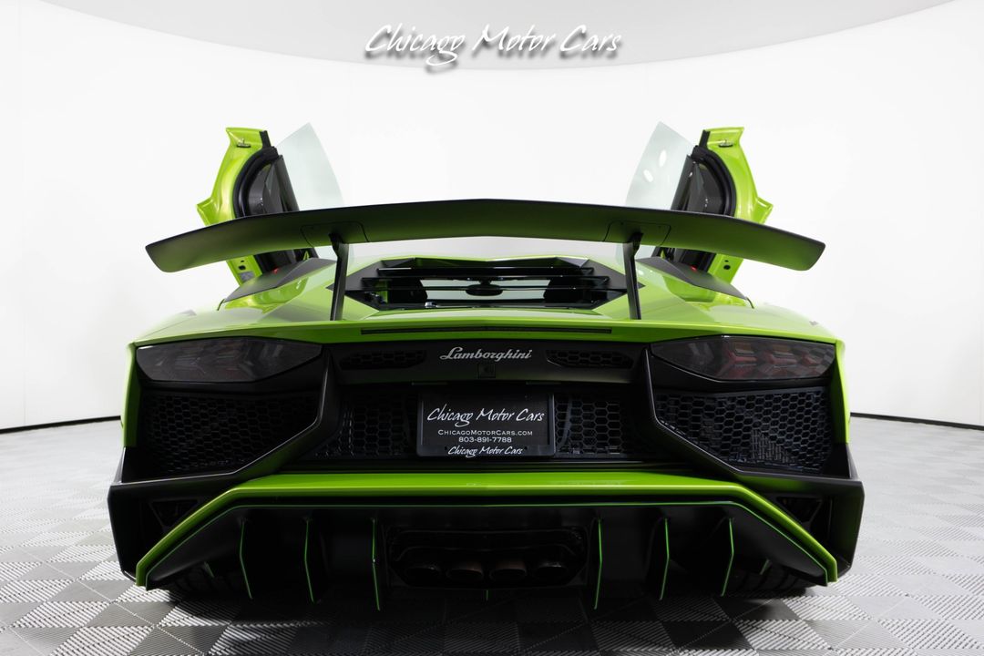 2016 Lamborghini Aventador SV