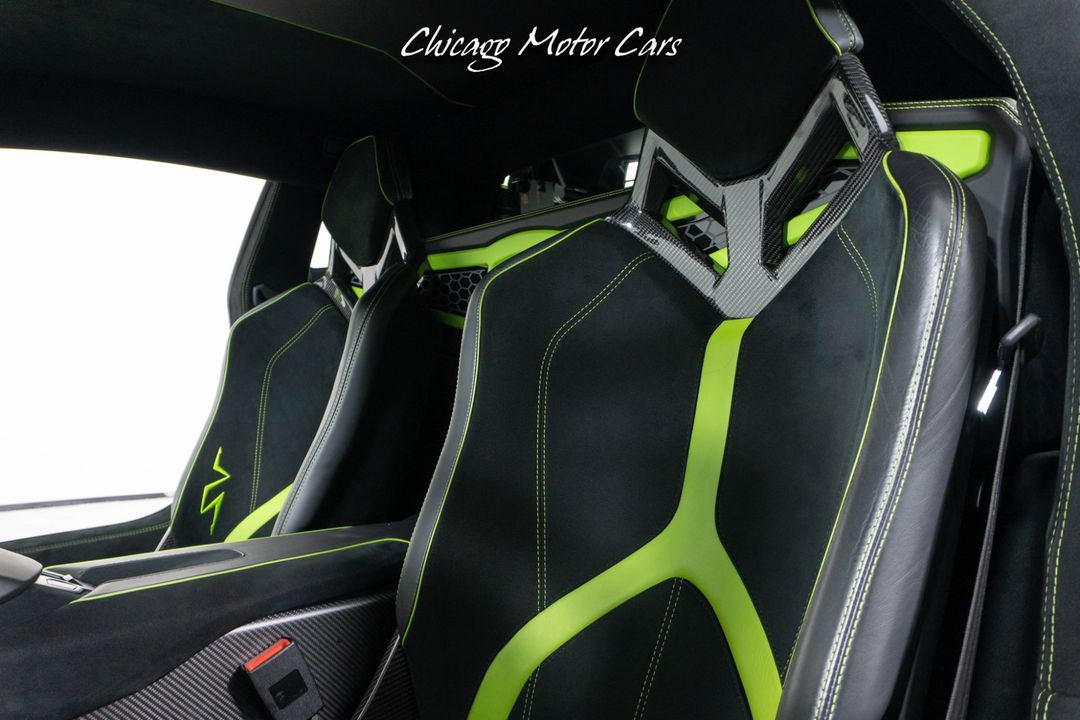 2016 Lamborghini Aventador SV