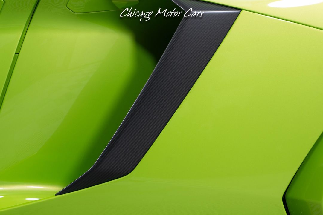 2016 Lamborghini Aventador SV