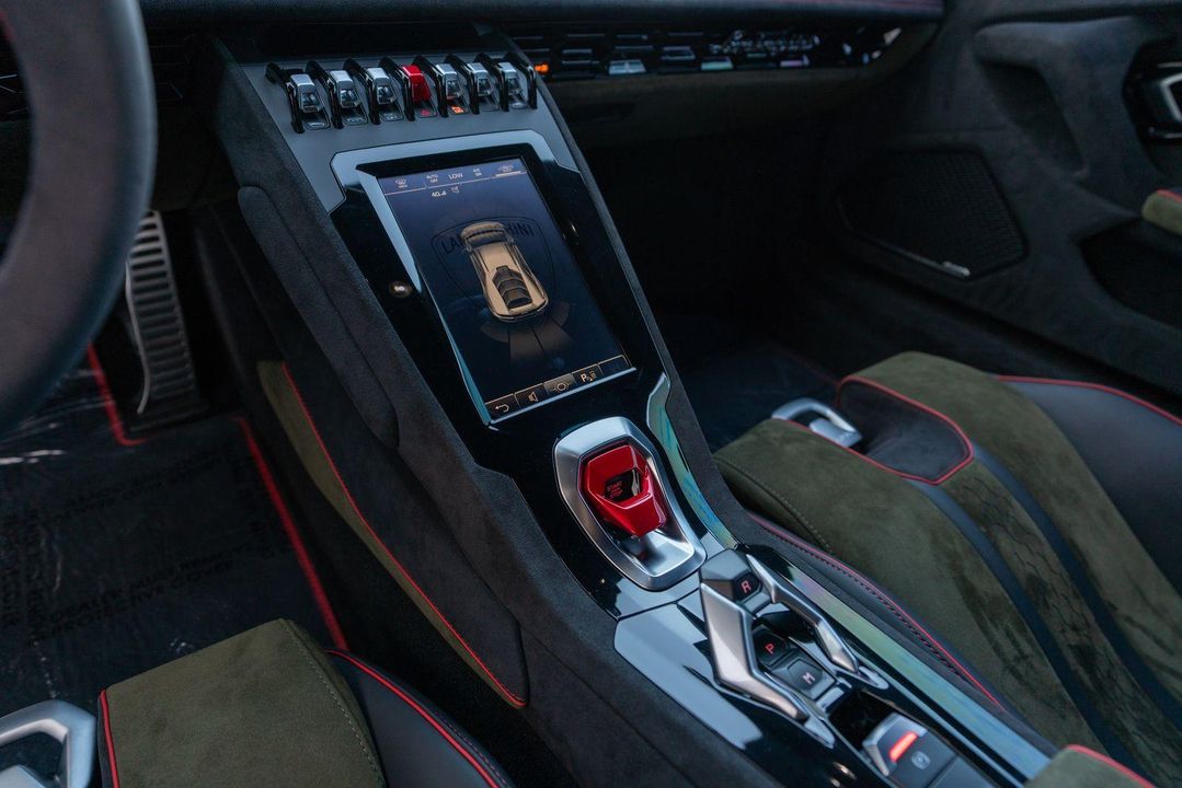 2024 Lamborghini Huracan Sterrato