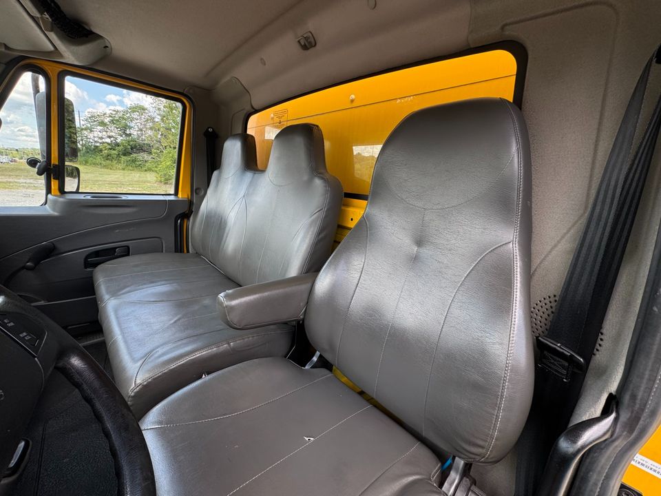 2019 International DURASTAR 4300