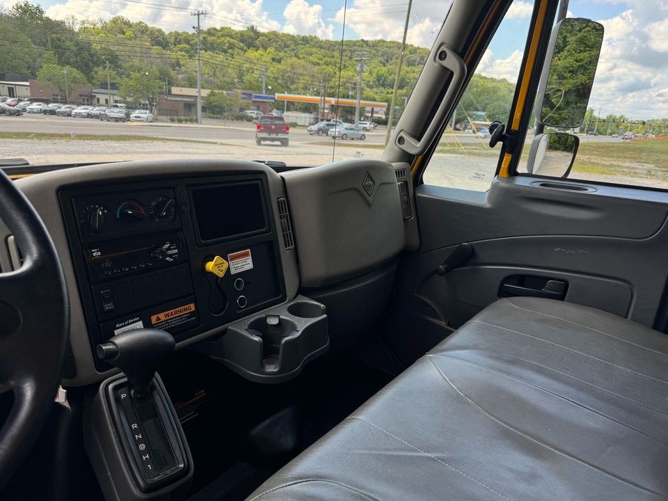 2019 International DURASTAR 4300