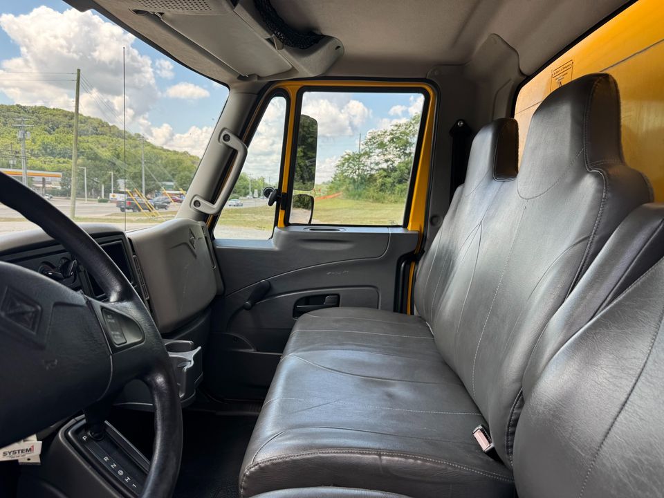 2019 International DURASTAR 4300