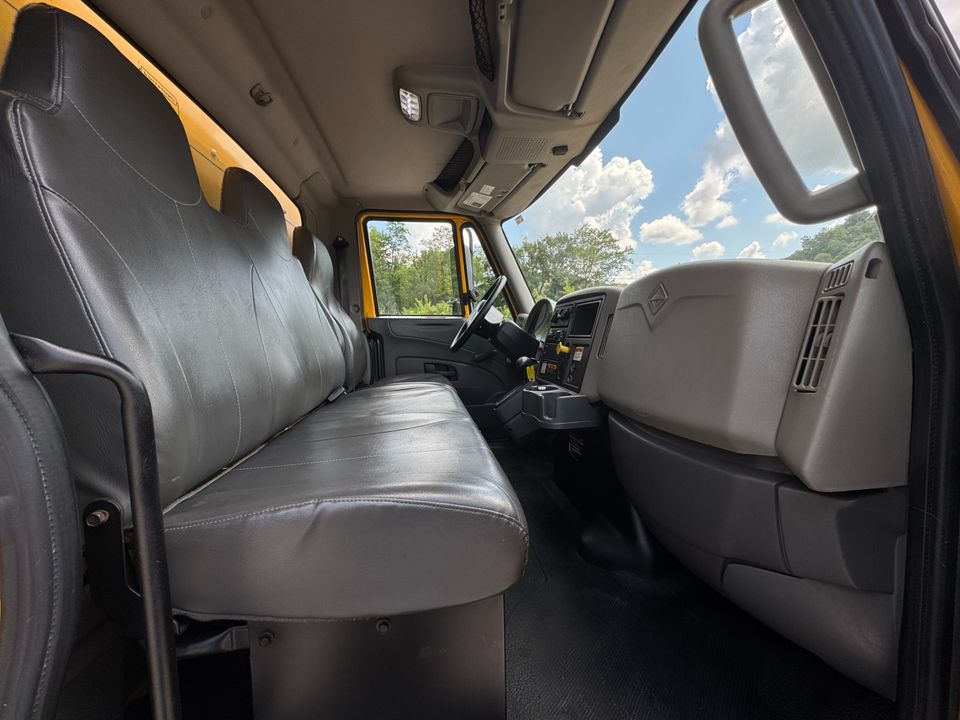 2019 International DURASTAR 4300