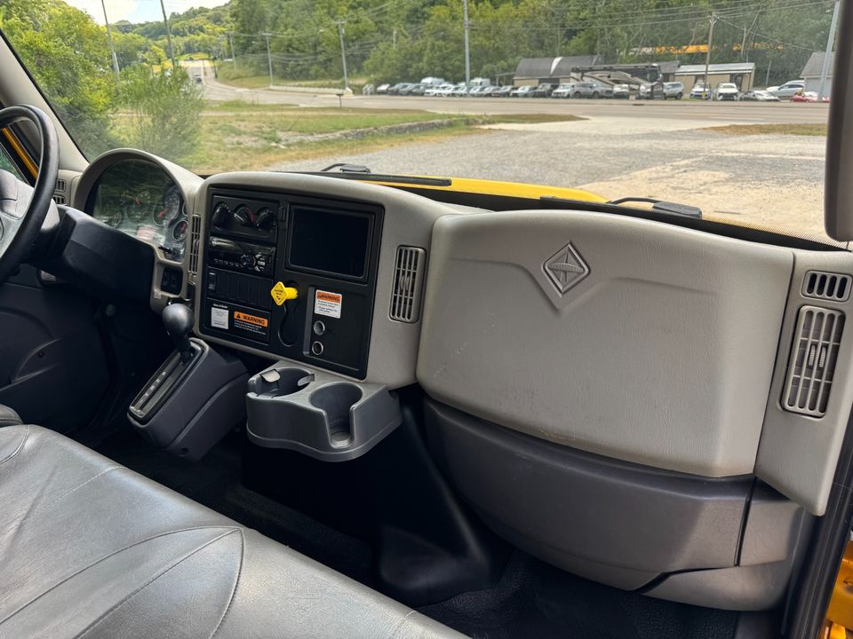 2019 International DURASTAR 4300