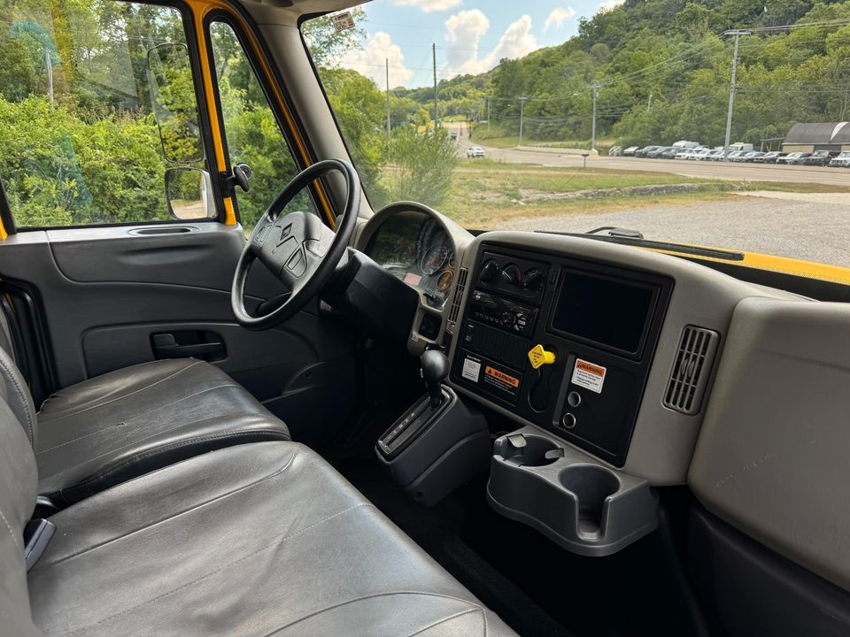 2019 International DURASTAR 4300