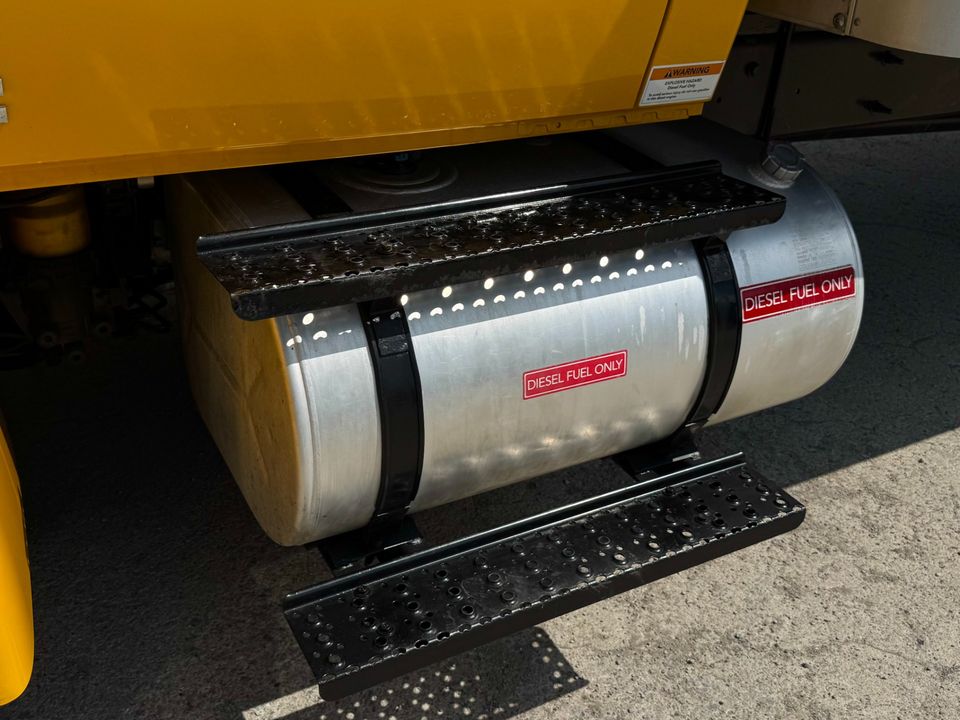 2019 International DURASTAR 4300