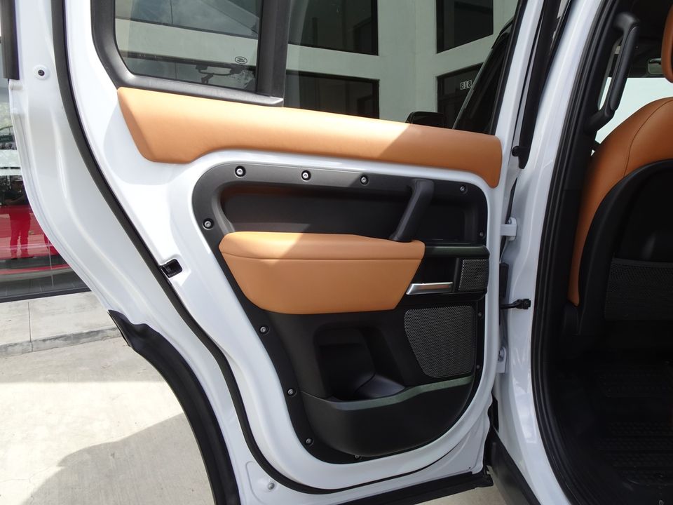 2023 Land Rover Defender