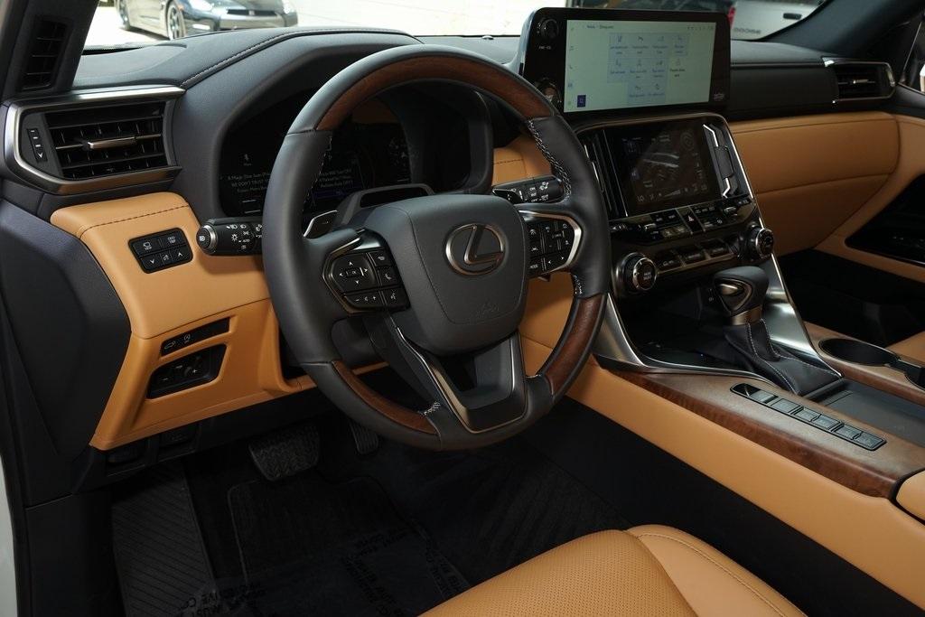 2025 Lexus LX 600
