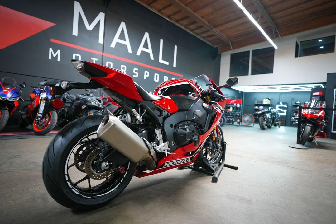 2017 Honda CBR1000RRH